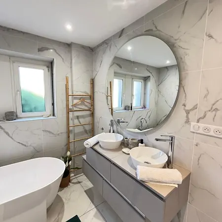 Soh Rent Piscine Proche Strasbourg Tv - Wifi - Parking Hébergement de vacances *