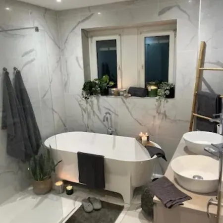 Soh Rent Maison - Piscine Proche Strasbourg - Tv - Wifi - Parking